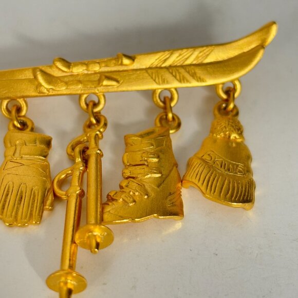 Jonette Jewelry Skiing Charm Brooch Pin Snow Ski Skier Winter Sport Gold Tone JJ - Picture 5 of 8